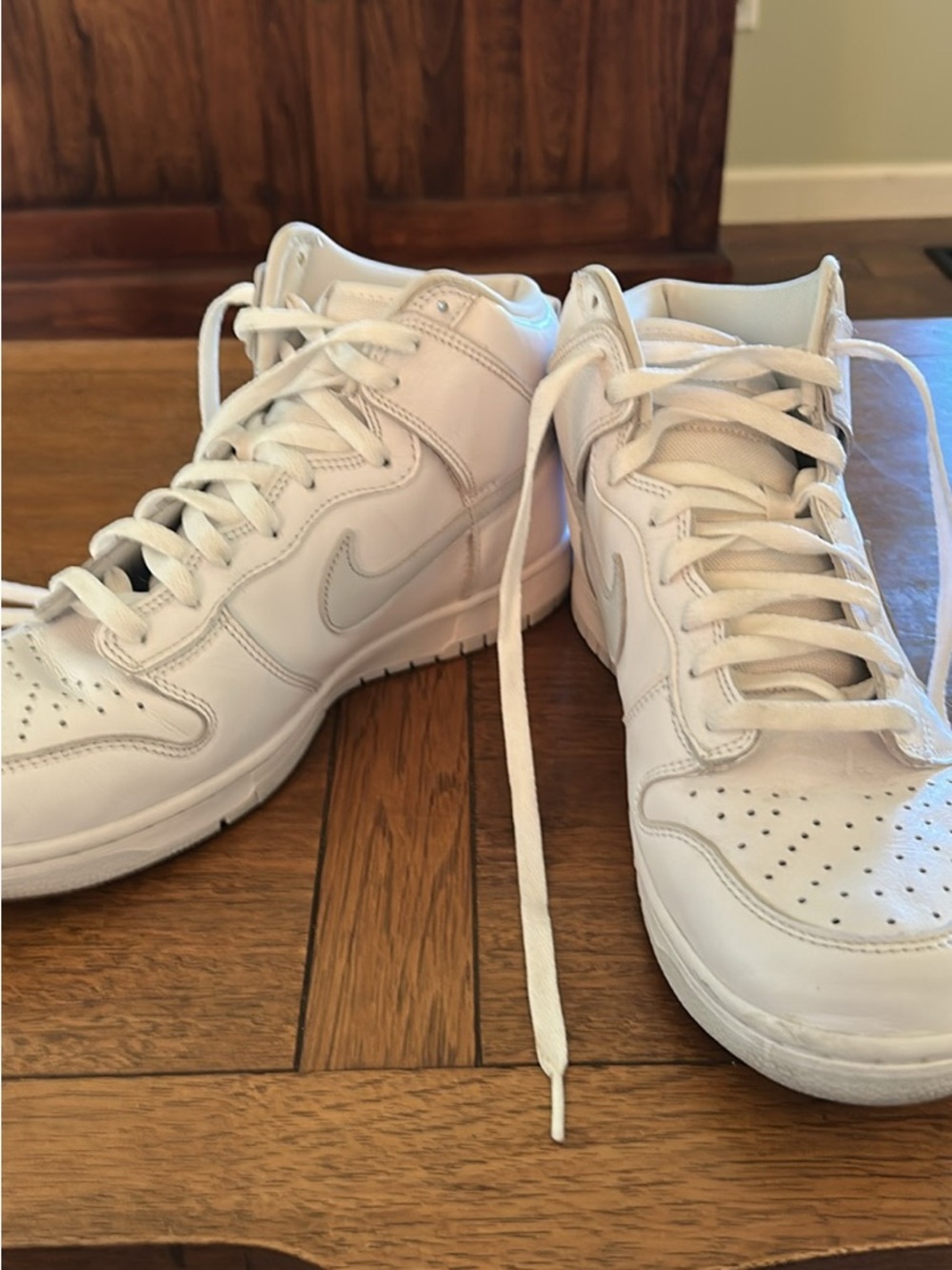 Nike White and Gray Low-Top Sneaker Interior View